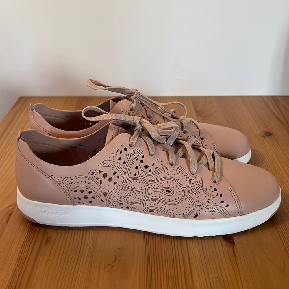 Cole haan 8.5 never worn sneakers